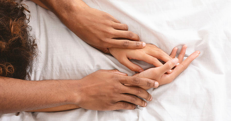 Relações sexuais durante o período menstrual: existe algum risco? Relações sexuais durante o período menstrual: existe algum risco?